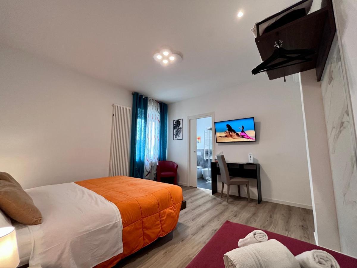 Verona Rooms 109 Екстериор снимка