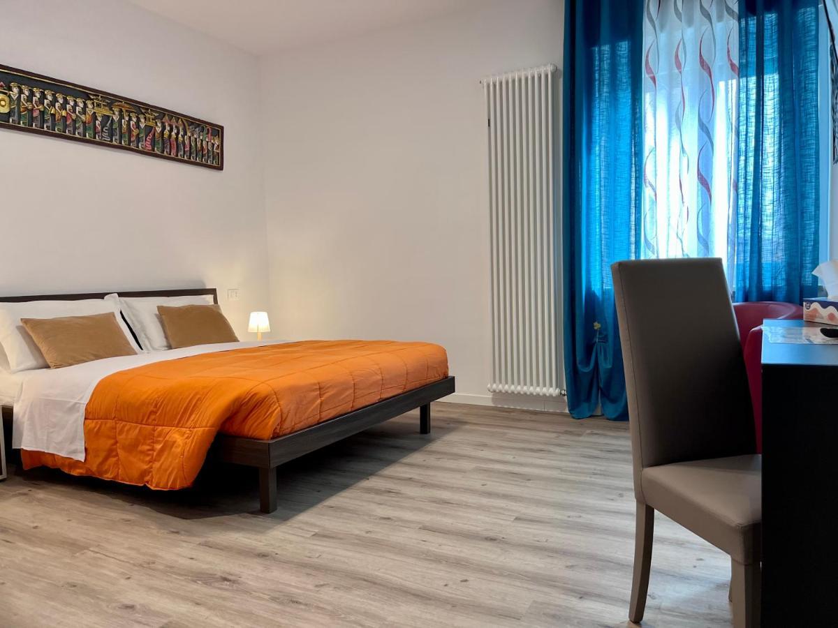 Verona Rooms 109 Екстериор снимка